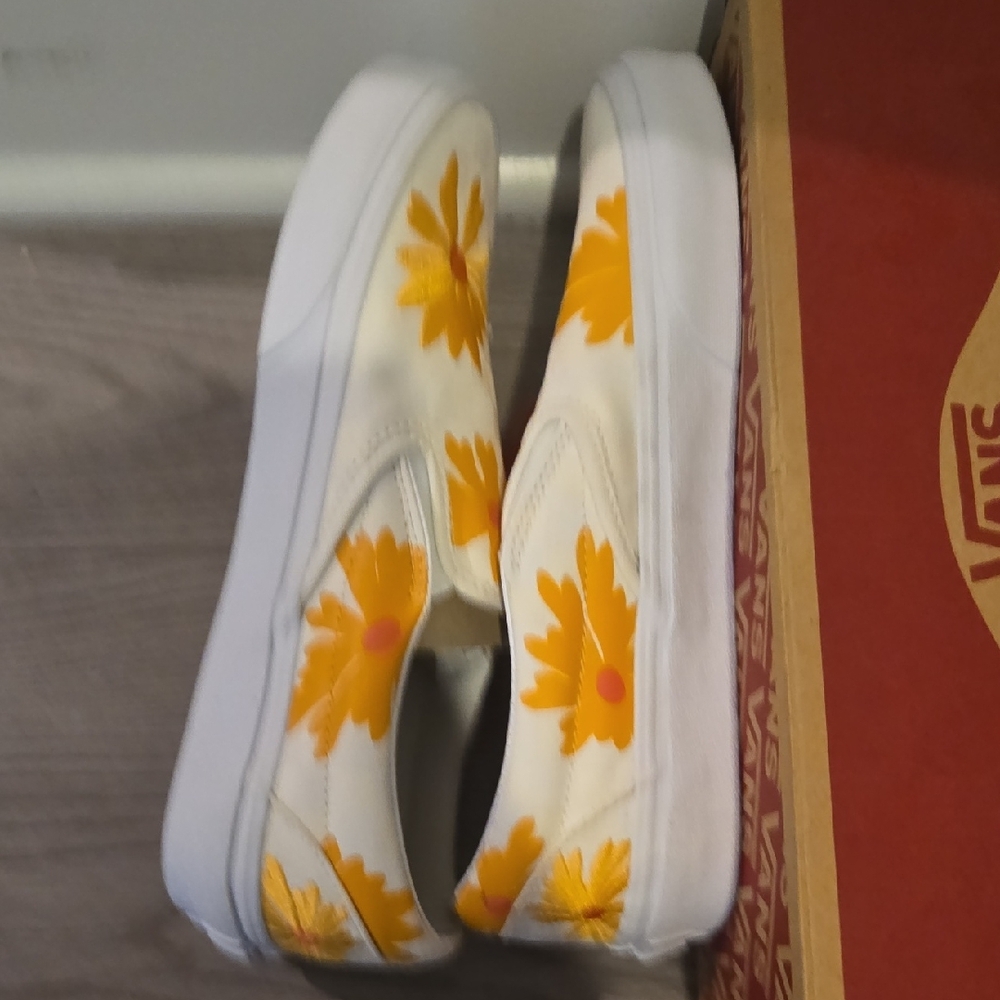 Vans White and Yellow Floral Slip-On Sneakers - Picture 5 of 6